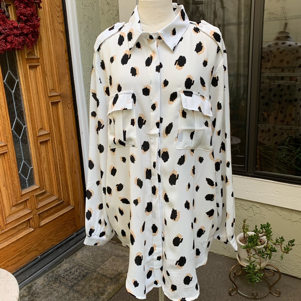 BOOHOO Animal Print Women’s Button Down Shirt